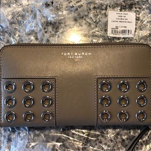 Tory Burch block T grommet wallet NWT